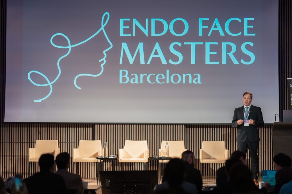 The ENDOFACE Masters Barcelona 2026 stage during a lecture